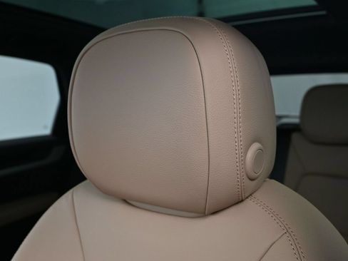 Certified 2026 Porsche Cayenne AWD/4WD image 19