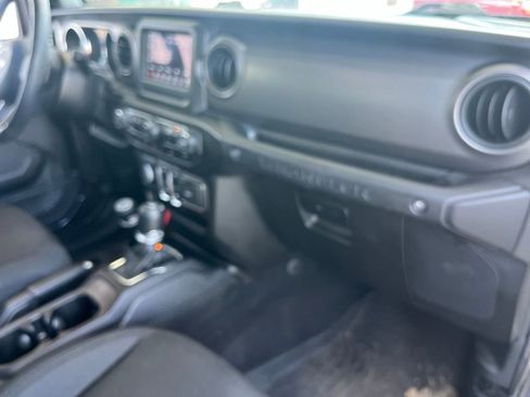 Used 2022 Jeep Wrangler Sport AWD/4WD image 24