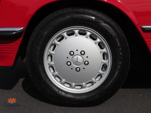 Used 1989 Mercedes-Benz 560 SL image 13