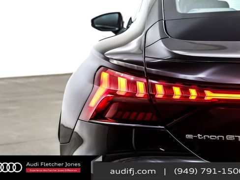 Used 2022 Audi e-tron GT Premium Plus w/ Performance Package image 13