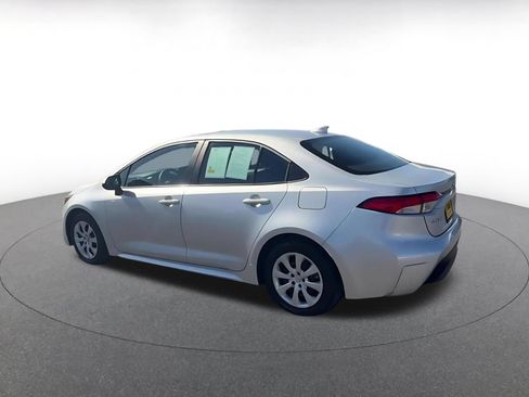 Used 2025 Toyota Corolla LE FWD image 10