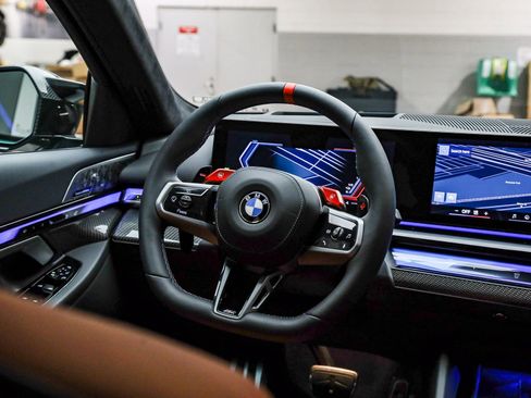 Used 2026 BMW M5 w/ Carbon Package image 15