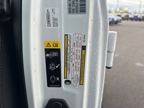 Used 2021 Jeep Wrangler Unlimited Sport image 13