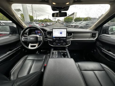 Certified 2023 Ford Expedition XLT AWD/4WD image 3