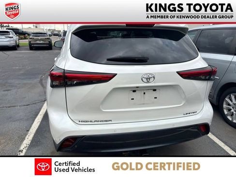 Used 2020 Toyota Highlander Limited FWD image 6