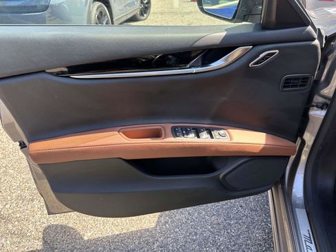 Used 2022 Maserati Ghibli Modena Q4 image 12