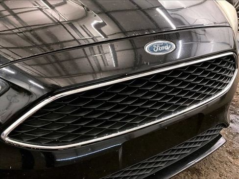 Used 2015 Ford Focus SE w/ SE Sport Package FWD image 30