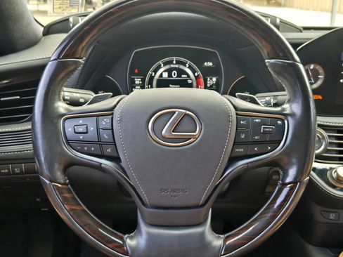 Used 2022 Lexus LS 500 AWD w/ Interior Upgrade Package image 21