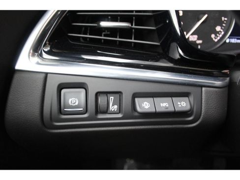 Used 2020 Cadillac XT6 Premium Luxury FWD image 26