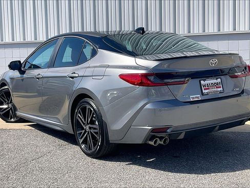 Used 2025 Toyota Camry XSE w/ Premium Plus Package image 15