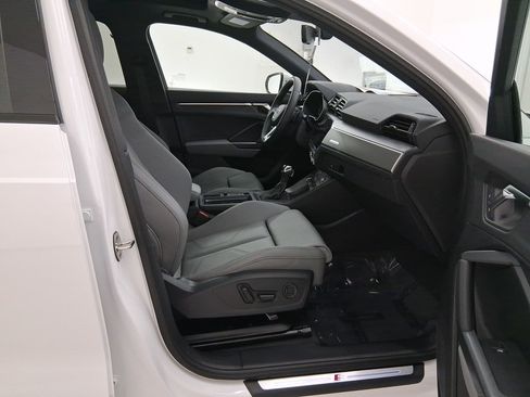 New 2025 Audi Q3 2.0T Premium image 28