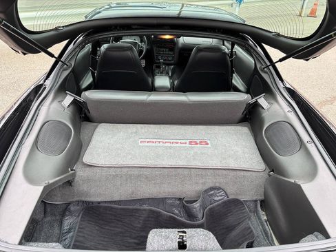 Used 2001 Chevrolet Camaro SS Coupe w/ SS Performance/Appearance Pkg RWD image 15