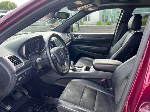 Used 2022 Jeep Grand Cherokee Laredo X AWD/4WD image 9