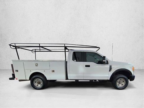 Used 2017 Ford F350 XL image 4