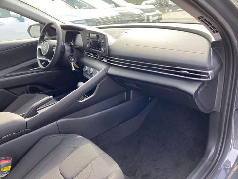 New 2026 Hyundai Elantra SE FWD image 35