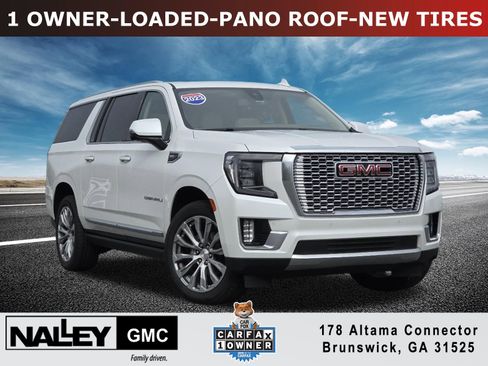 Used 2022 GMC Yukon XL Denali image 1