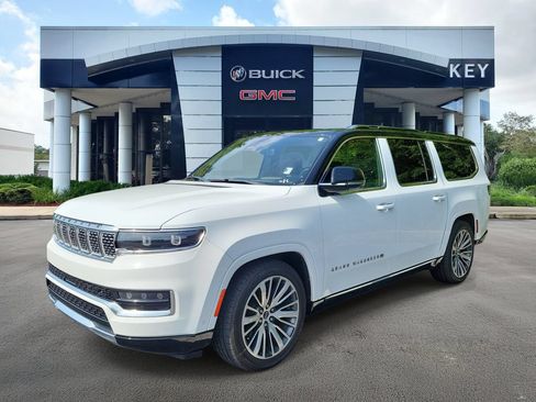 Used 2024 Jeep Grand Wagoneer L Series III AWD/4WD image 3