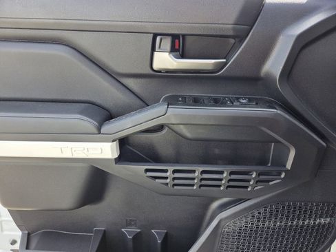 Used 2024 Toyota Tacoma TRD Sport AWD/4WD image 24