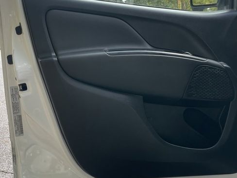 Used 2019 RAM ProMaster City Tradesman SLT image 14