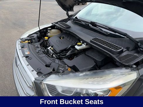 Used 2017 Ford Escape SE w/ Equipment Group 201A FWD image 34
