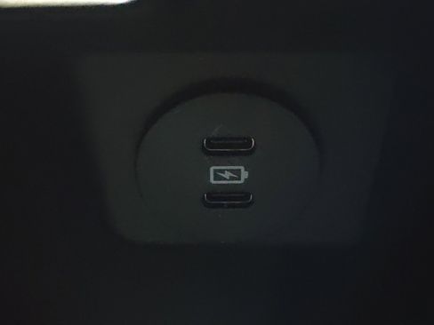 Used 2025 Ford Explorer Active image 22