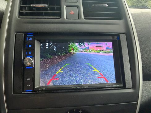 Used 2017 Nissan Versa SV FWD image 12
