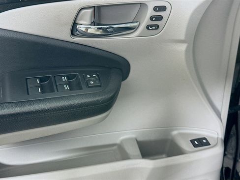 Used 2019 Honda Pilot Touring image 15