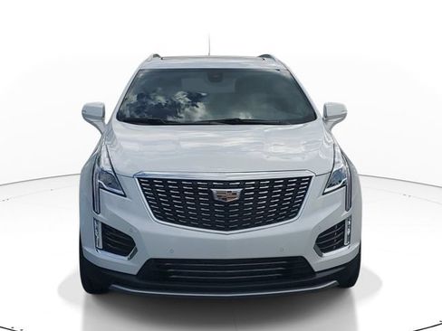 Certified 2024 Cadillac XT5 Premium Luxury w/ LPO, Floor Liner Package AWD/4WD image 5