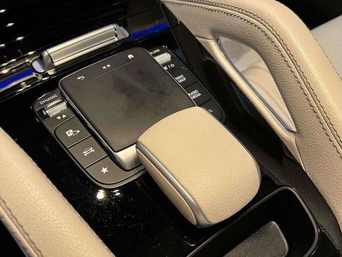 Certified 2024 Mercedes-Benz GLE 450e 4MATIC image 30