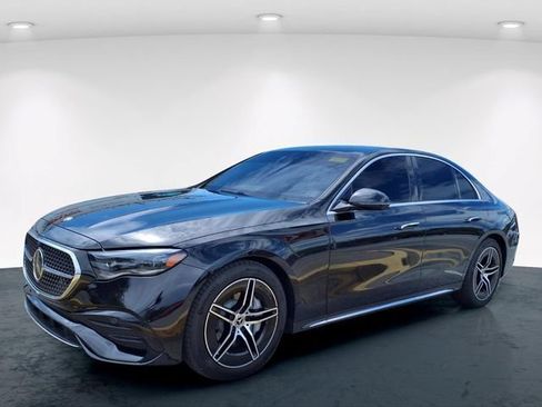 Used 2025 Mercedes-Benz E 450 4MATIC Sedan image 2