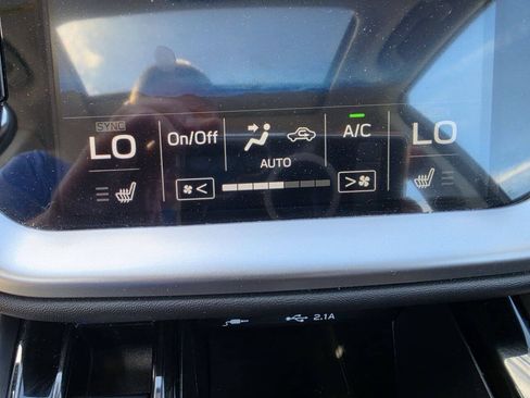 Used 2022 Subaru Legacy Limited AWD/4WD image 17