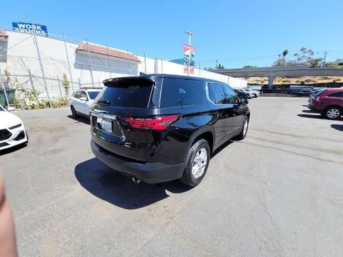 Used 2023 Chevrolet Traverse LS FWD image 8