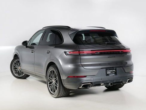 Certified 2026 Porsche Cayenne AWD/4WD image 3