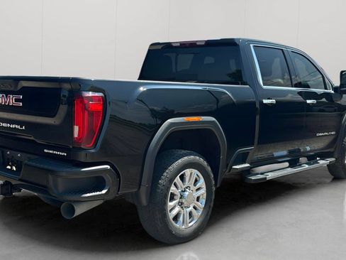 Used 2022 GMC Sierra 3500 Denali AWD/4WD image 4