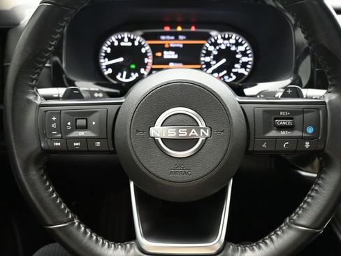 Used 2024 Nissan Pathfinder SV w/ Black Appearance Package image 21