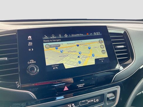 Used 2024 Honda Passport Black Edition image 13