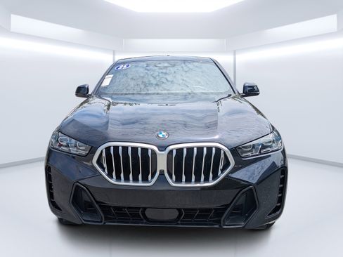 Used 2026 BMW X6 xDrive40i AWD/4WD image 8
