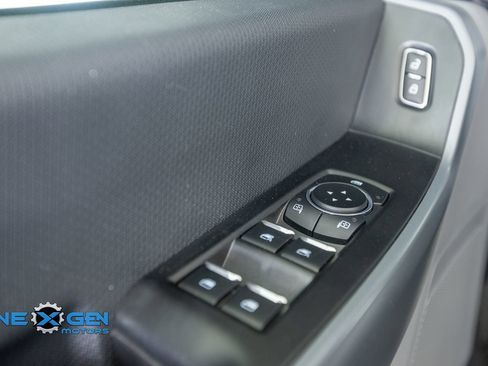 Used 2023 Ford F150 XLT AWD/4WD image 12