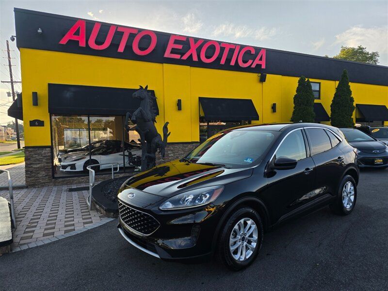 Used 2020 Ford Escape SE AWD/4WD image 1