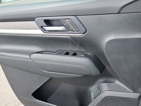 New 2026 GMC Terrain Denali w/ LPO, Floor Liner Package image 13