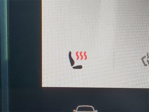 Used 2022 Tesla Model Y Long Range image 26