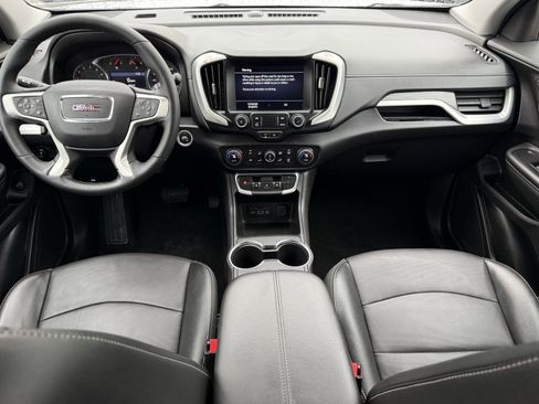 Used 2024 GMC Terrain SLT image 13