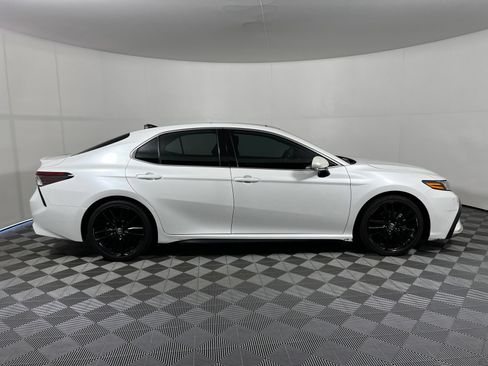 Used 2022 Toyota Camry XSE w/ Navigation Package FWD image 4