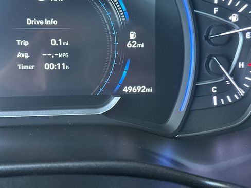 Used 2020 Hyundai Santa Fe SEL FWD image 35