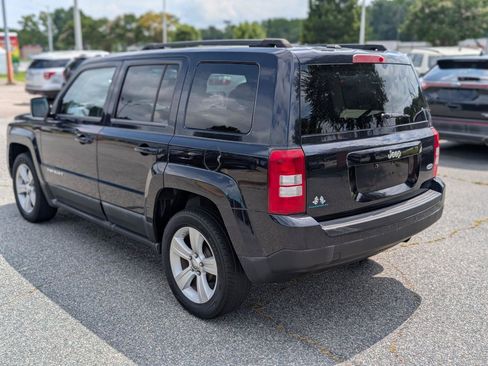 Used 2011 Jeep Patriot Latitude FWD image 4