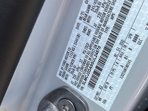 New 2025 Lincoln Corsair Reserve w/ Jet Appearance Package image 24