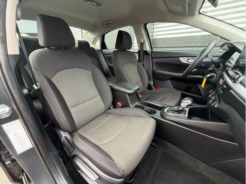 Used 2024 Kia Forte LXS FWD image 20