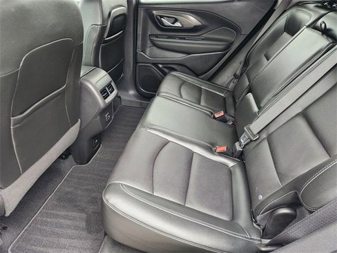 Used 2022 GMC Terrain SLT w/ Infotainment Package II image 30