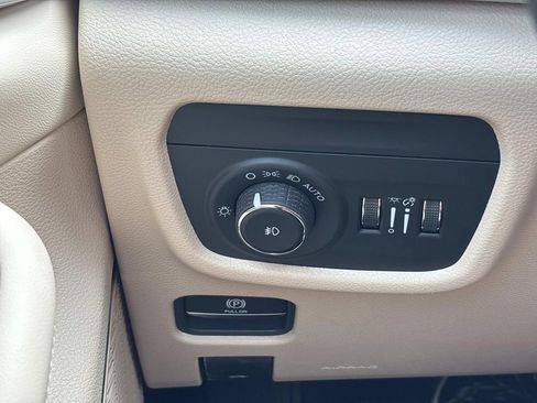 New 2026 Jeep Grand Cherokee L Limited RWD image 24
