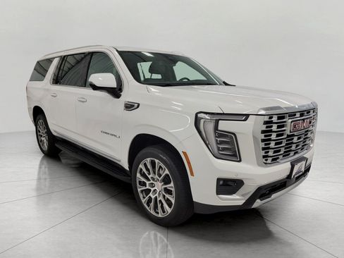 Used 2025 GMC Yukon XL Denali AWD/4WD image 1